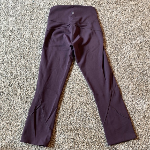 Lululemon Crop Leggings. - Picture 3 of 4